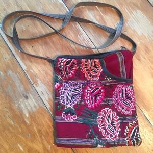 Small embroidered flower purse